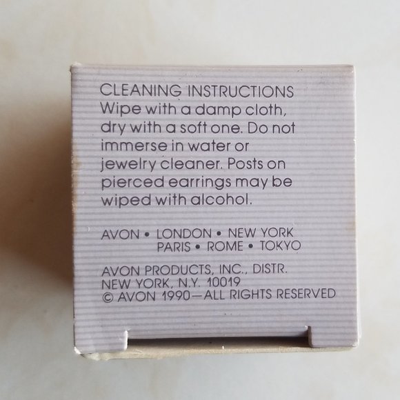 Avon Pearly Drop Pierced Earrings - Picture 6 of 6